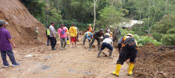Tanah Longsor, Tutup Total Jalur Penghubung  Magelang - Boyolali 